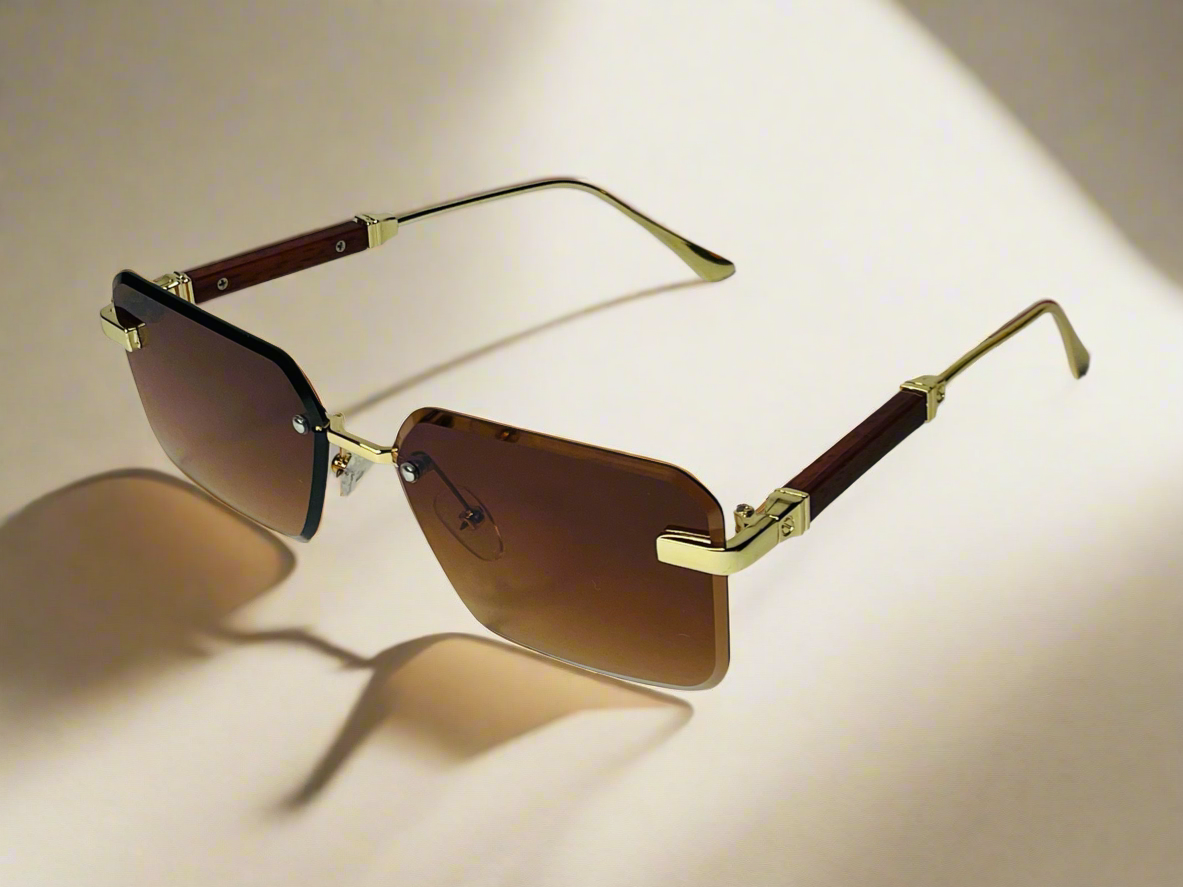 Cartier Golden Elegance – Iconic Luxury in Every Detail